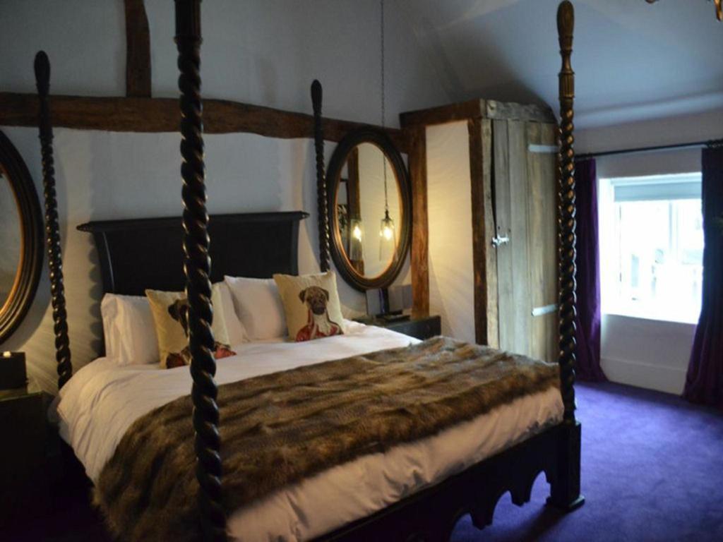 The Black Horse Fulmer Room photo